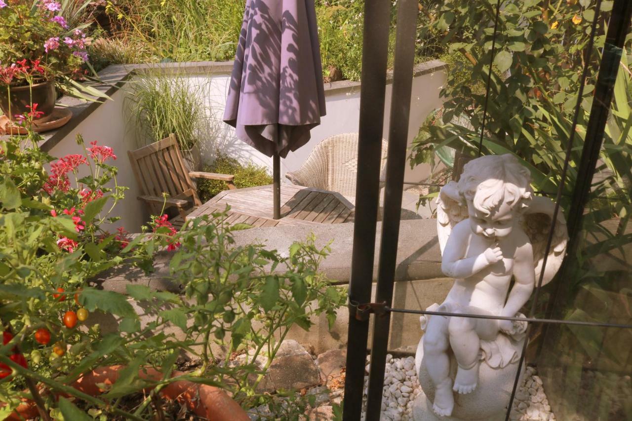 Weingarten  Soutterain - Wohnung Mit Senkgarten מראה חיצוני תמונה
