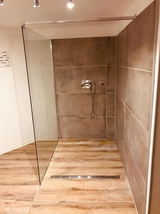 Weingarten  Soutterain - Wohnung Mit Senkgarten מראה חיצוני תמונה